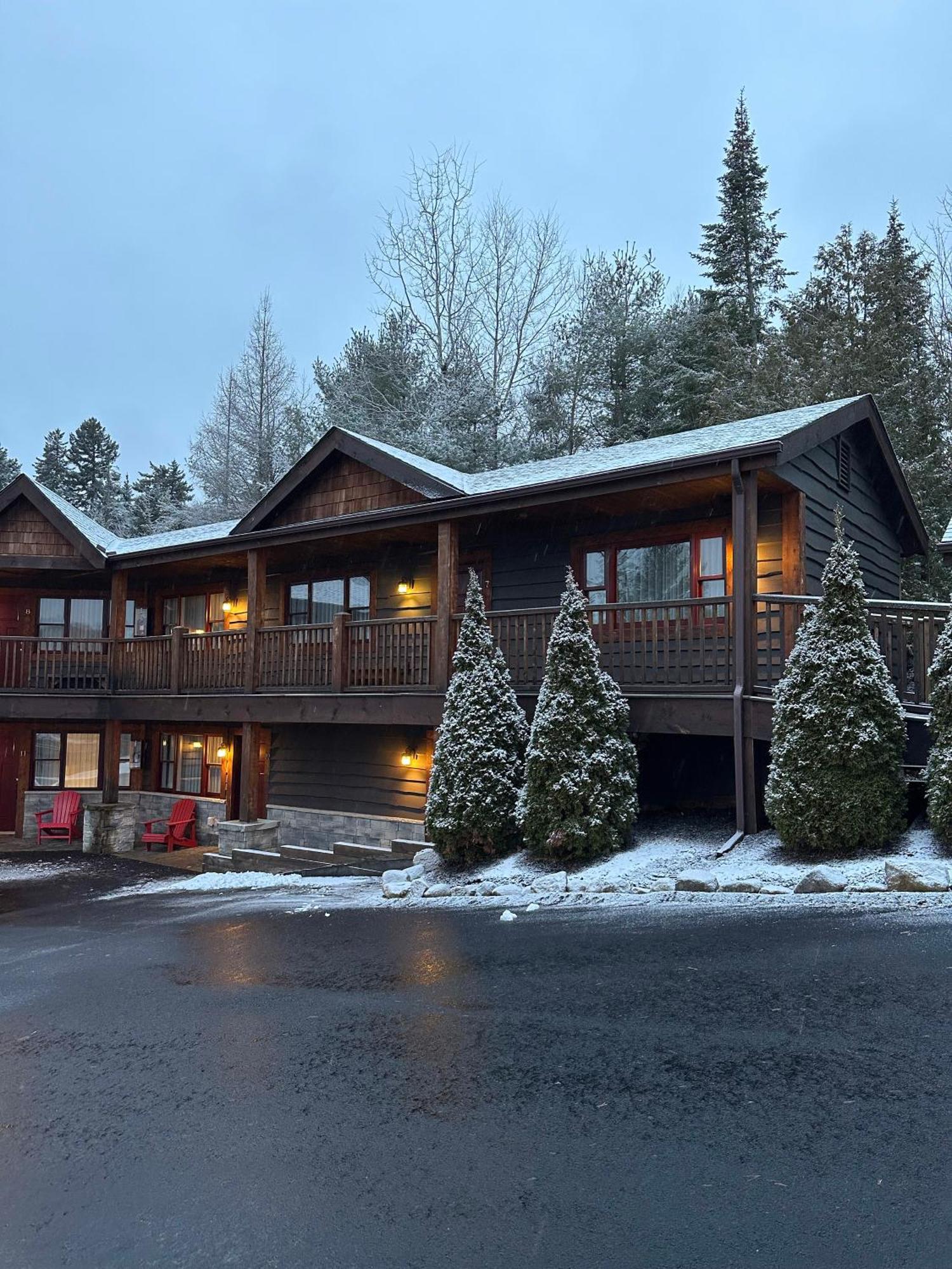 Lake Placid Inn: Residences Bagian luar foto