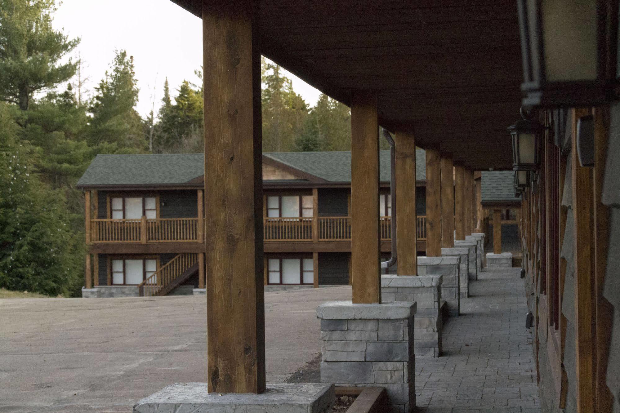Lake Placid Inn: Residences Bagian luar foto
