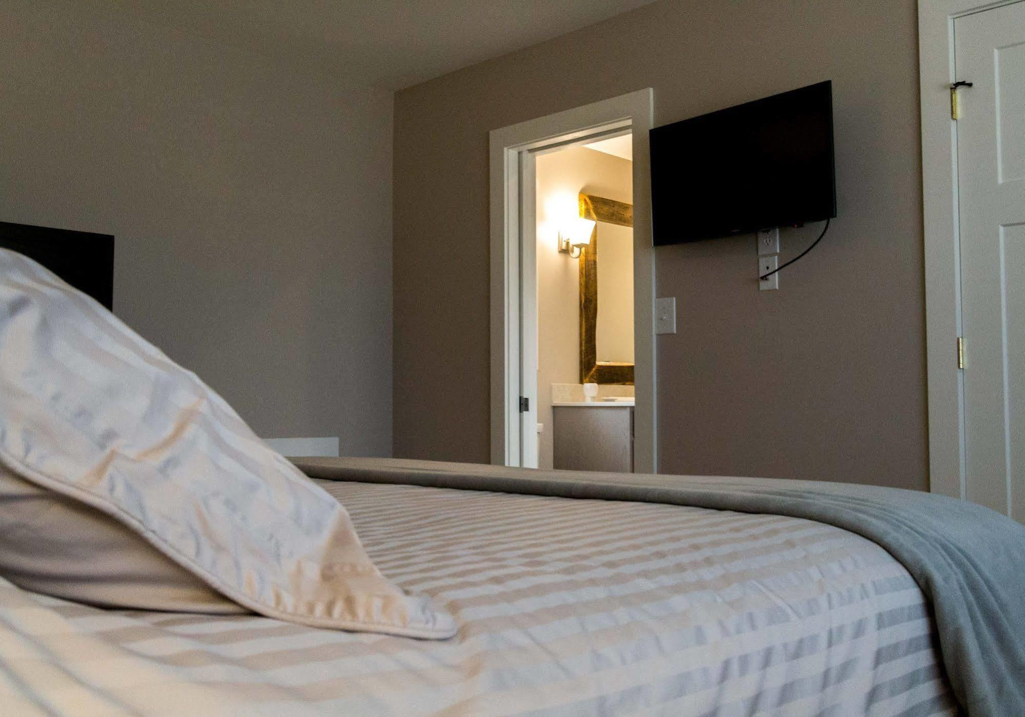 Lake Placid Inn: Residences Bagian luar foto